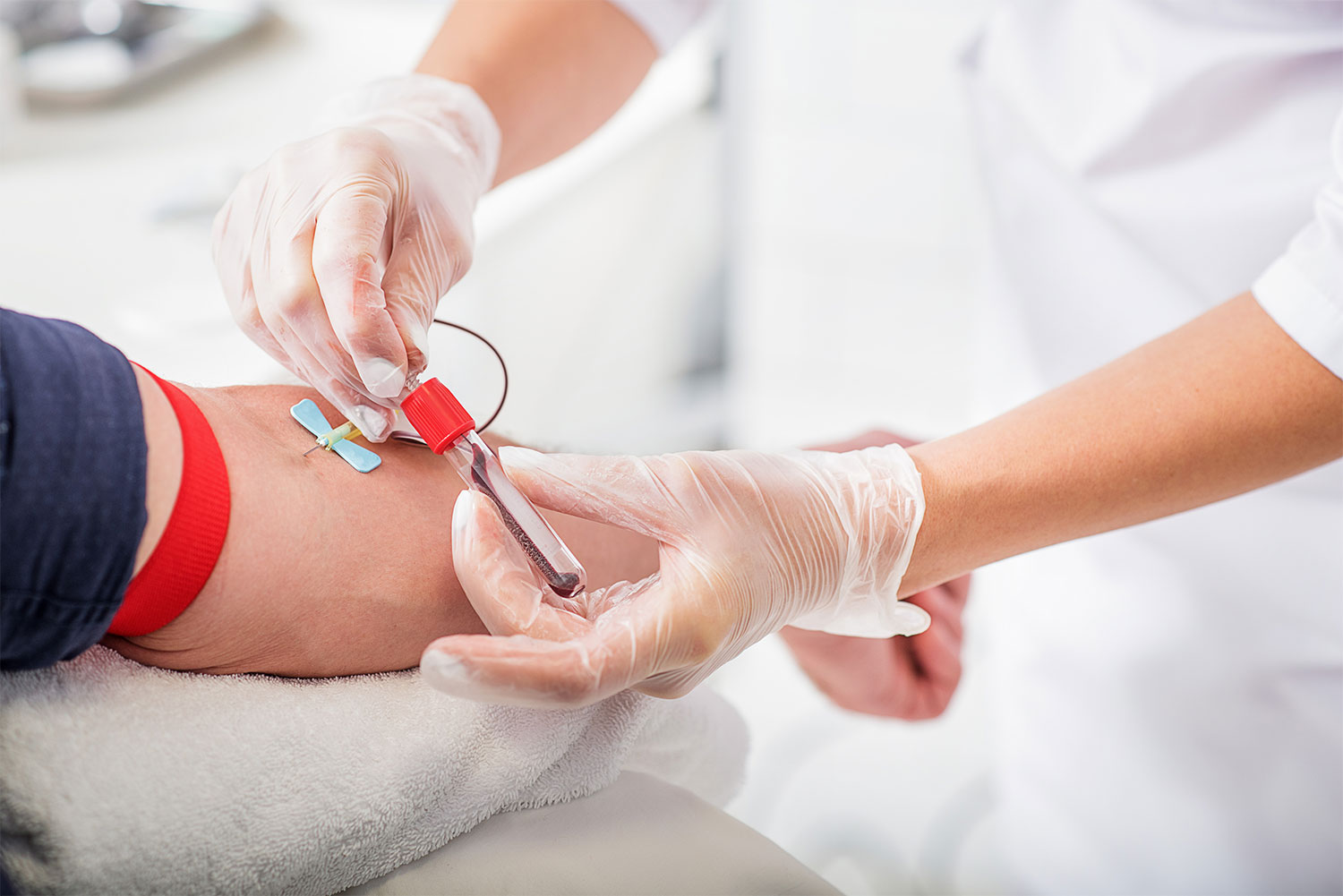 Coleta de sangue para exames de rastreamento